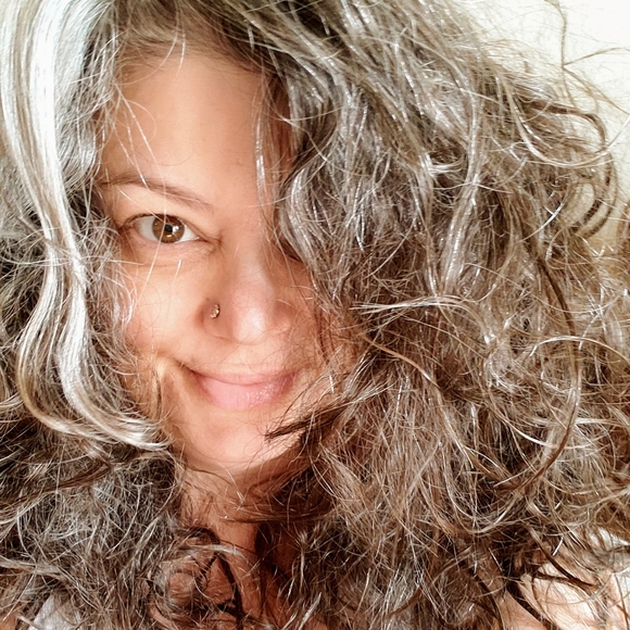 A complicated woman ( it that redundant? 😜) - Picture 2 of 2